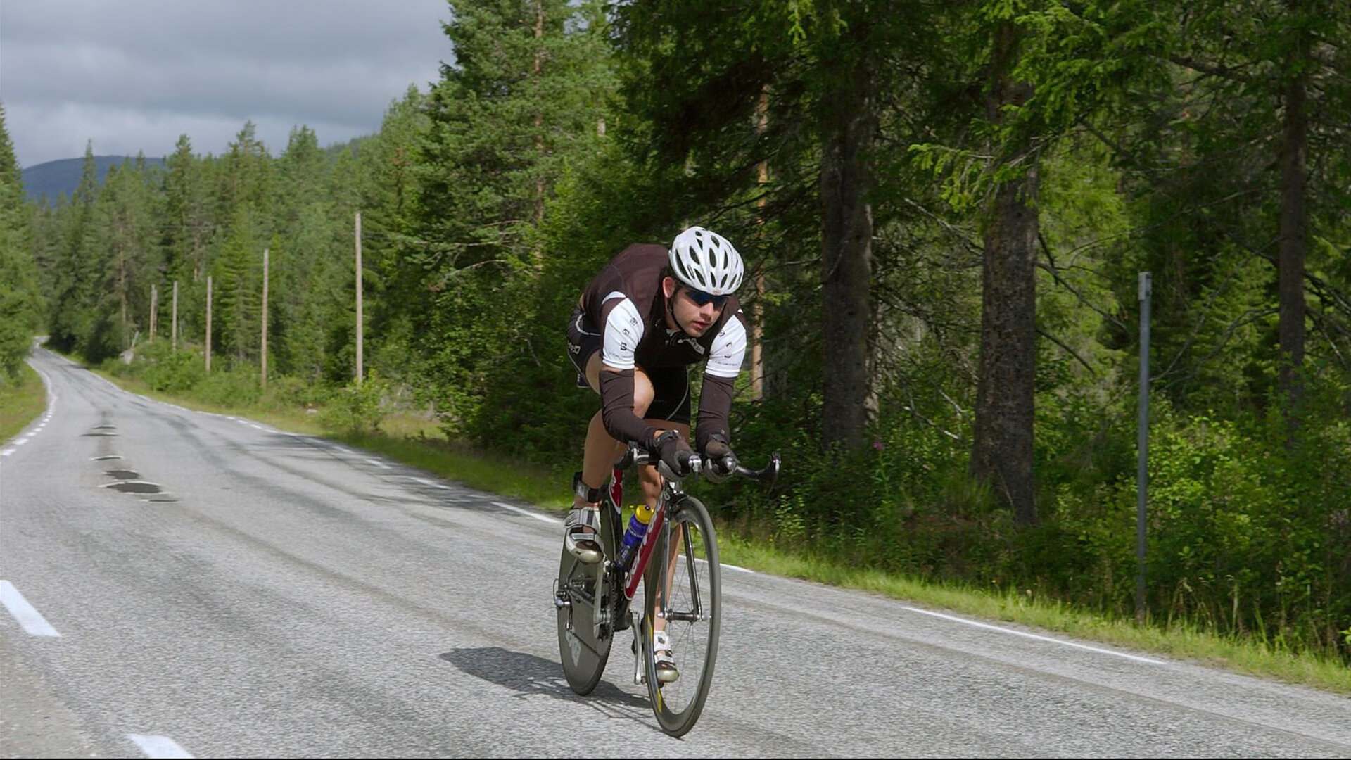 开yun体育-【战术风云】马克·塞尔比用防守反击扭转战局的实战技巧，马克塞尔比的球杆